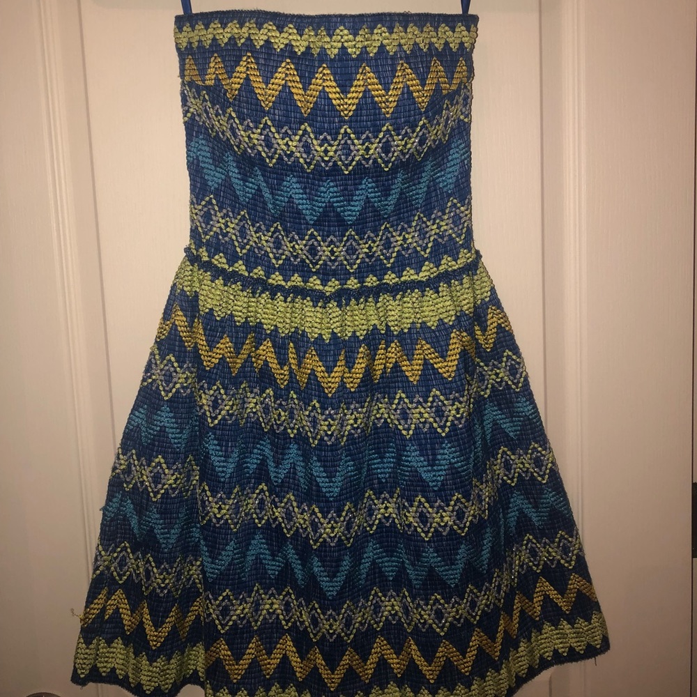 Super cute cocktail dress, size Small, strapless